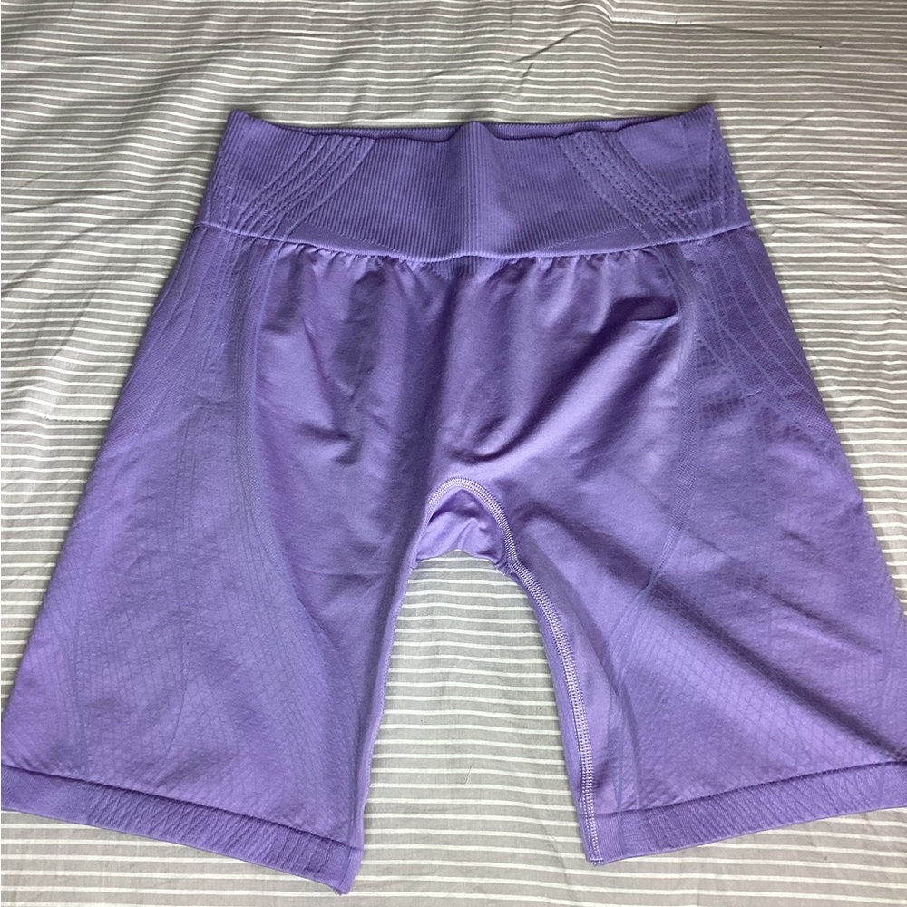 Size large Gymshark biker shorts